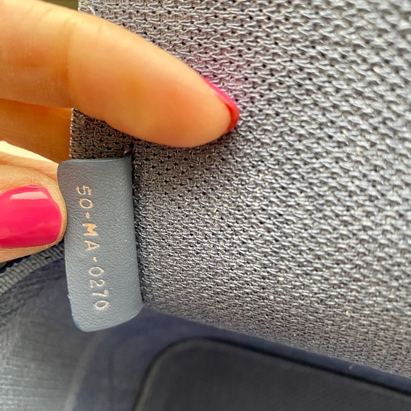 Christian Dior Travel Vanity Case. - Picture 6 of 12